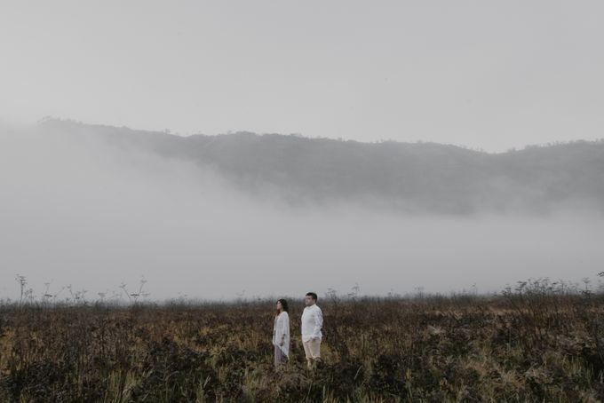 Evi & Yosua Prewedding by Koncomoto - 002