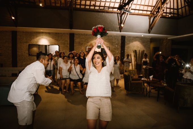 Beautiful Wedding at Kamuela Sanur Poolside by ARTGLORY BALI - 005 Beautiful Wedding at Kamuela Sanur Poolside by ARTGLORY BALI - 005