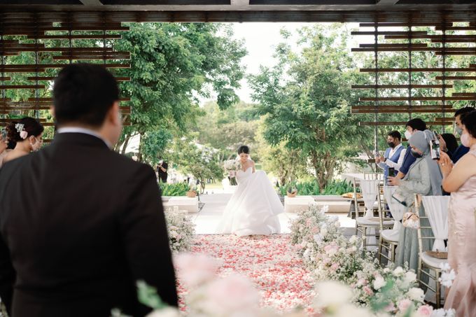 The Wedding of Czaesar & Henny by Varawedding - 003 The Wedding of Czaesar & Henny by Varawedding - 003