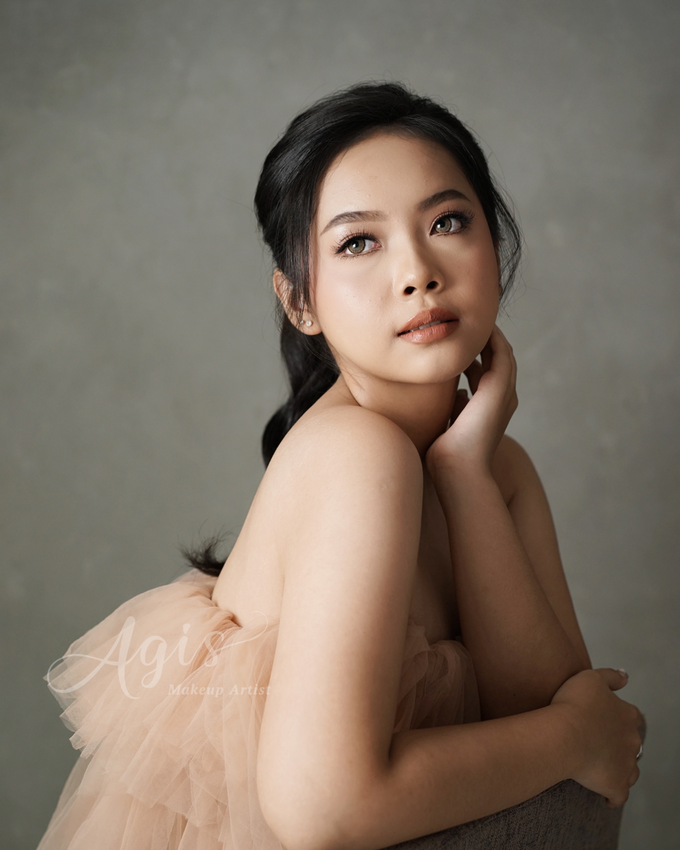 Stephanie by Agis Makeup Artist - 001 Stephanie by Agis Makeup Artist - 001