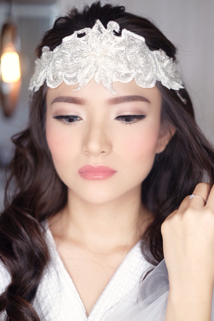soft brides make up as requested Ms. rere by Agnes Yosi Make Up Artist - 001