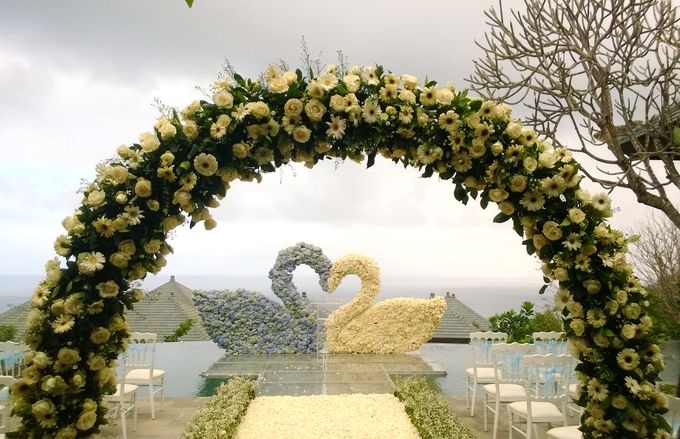 our chapel and water wedding decor by Jc Florist Bali - 024 our chapel and water wedding decor by Jc Florist Bali - 024