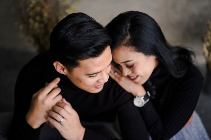 Studio Prewedding by Agit and Co - 011 Studio Prewedding by Agit and Co - 011