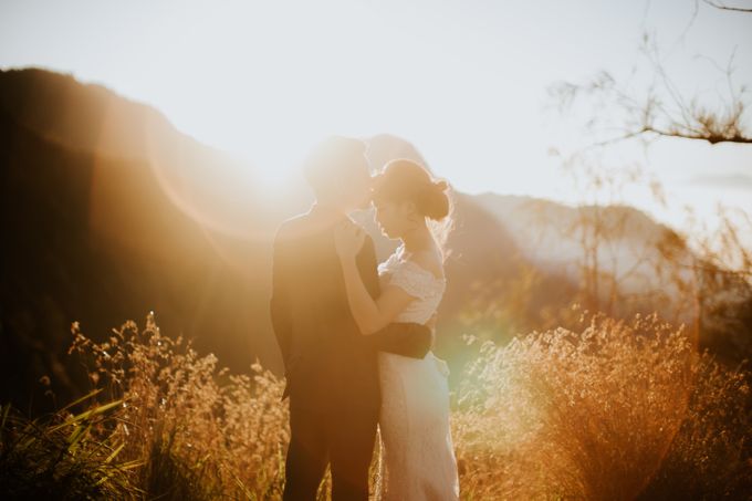 Bromo Prewedding Yudhi & Jillie by AHENjunius Photography - 007 Bromo Prewedding Yudhi & Jillie by AHENjunius Photography - 007