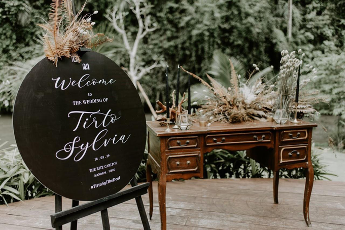 Earthy eclectic wedding by Mandapa, a Ritz-Carlton Reserve - 015 Earthy eclectic wedding by Mandapa, a Ritz-Carlton Reserve - 015