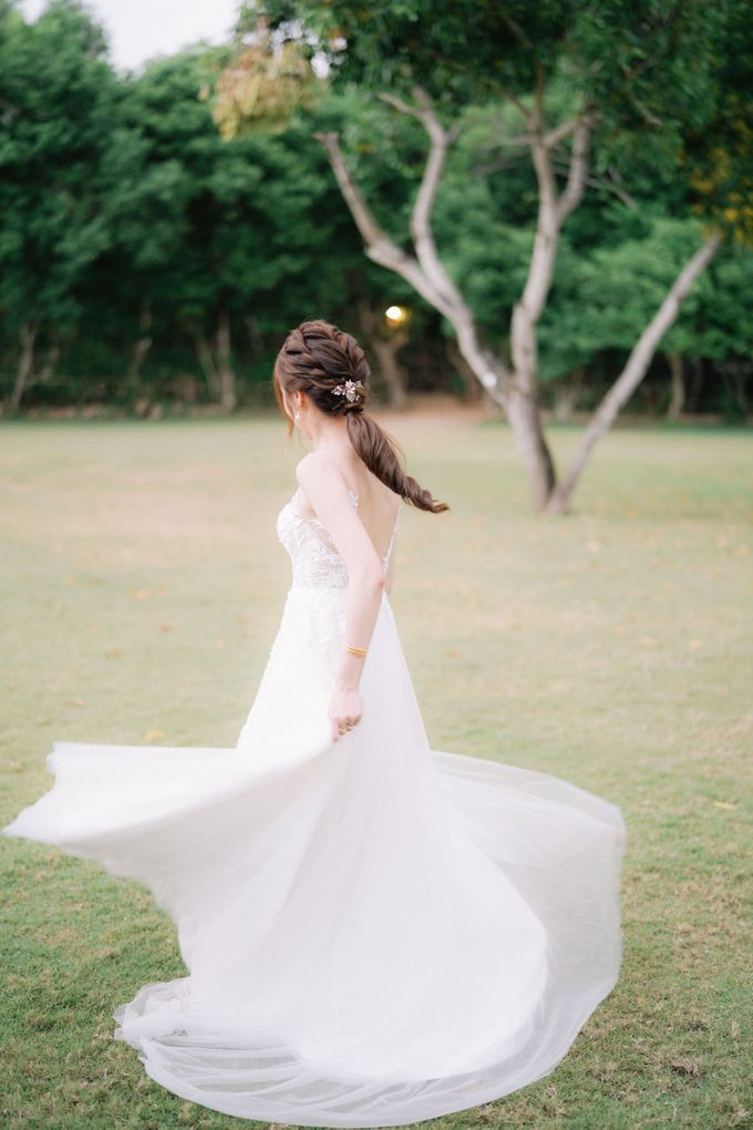 Intimate Natural Greenery Wedding at Alila Uluwatu Villa by Silverdust Decoration - 050 Intimate Natural Greenery Wedding at Alila Uluwatu Villa by Silverdust Decoration - 050