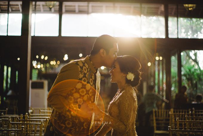 Dana & Brena Engagement by Akuwedding - 003