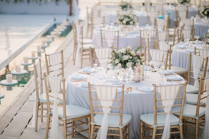 White Elegant Wedding Cliff by Bali Izatta Wedding Planner & Wedding Florist Decorator - 015 White Elegant Wedding Cliff by Bali Izatta Wedding Planner & Wedding Florist Decorator - 015