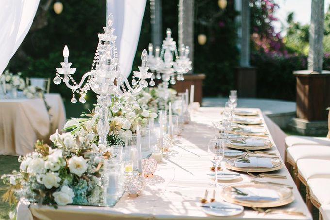 White & Gold Dinner Decoration at Asmara Gazebo by Bali Izatta Wedding Planner & Wedding Florist Decorator - 003