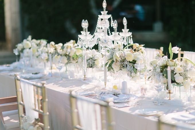 White & Gold Dinner Decoration at Asmara Gazebo by Bali Izatta Wedding Planner & Wedding Florist Decorator - 007