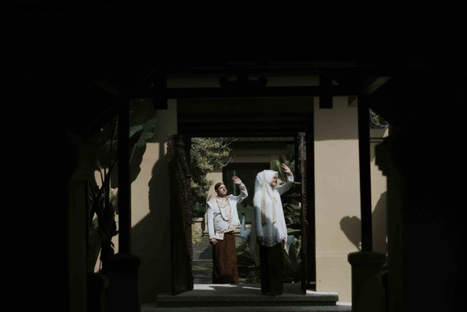 Intan & Rado's Wedding by akar photography - 007 Intan & Rado's Wedding by akar photography - 007