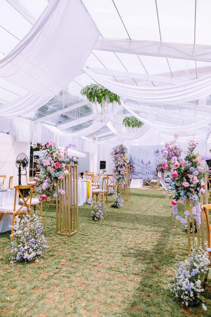 The Engagement of Andhita & Surya by Wedding Design Bogor - 006 The Engagement of Andhita & Surya by Wedding Design Bogor - 006