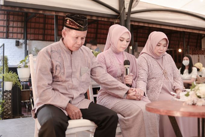 Widy & Fajar Engagement by Saenna Planner - 006