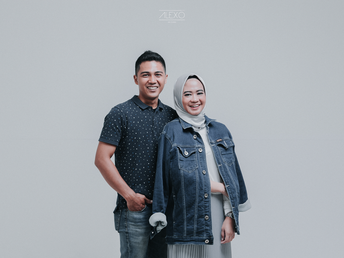 Prewedding Indoor of Widya & Ikhsan by Alexo Pictures - 003