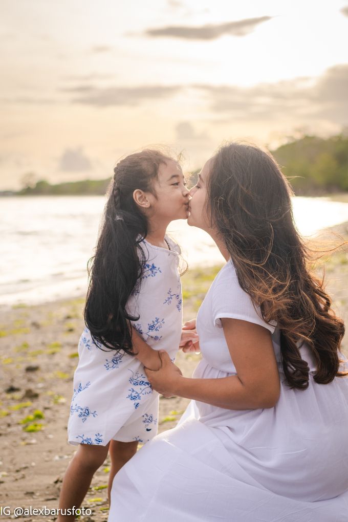 Maternity session with Ibu Wulan & family by Alebar Photography - 004