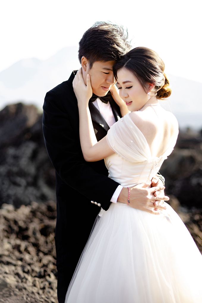 Prewedding Makeup for Metta by Satrisca Makeup Artist - 003 Prewedding Makeup for Metta by Satrisca Makeup Artist - 003