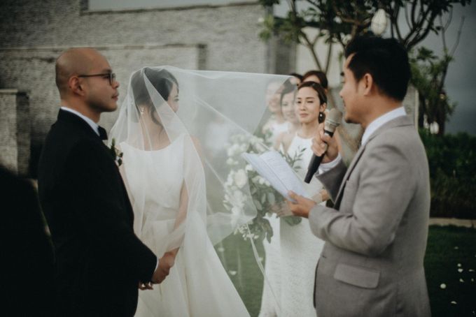 Robert and Amelia Wedding by Six Senses Uluwatu, Bali - 012