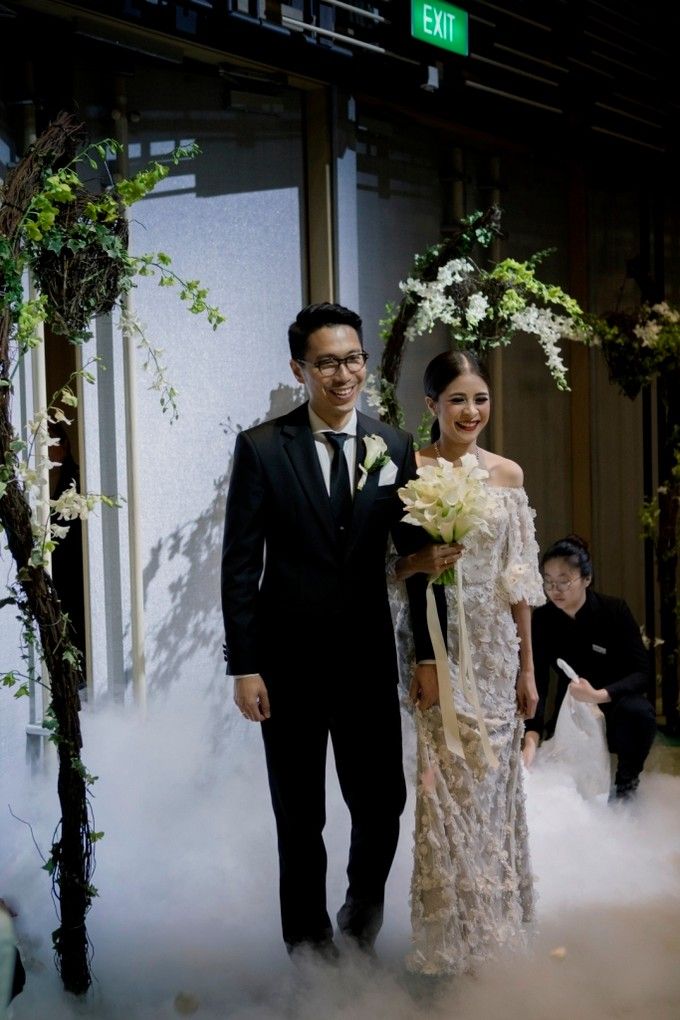 AN UNDERSTATED WEDDING ADORNED WITH GREENERY by Wong Hang Distinguished Tailor - 003