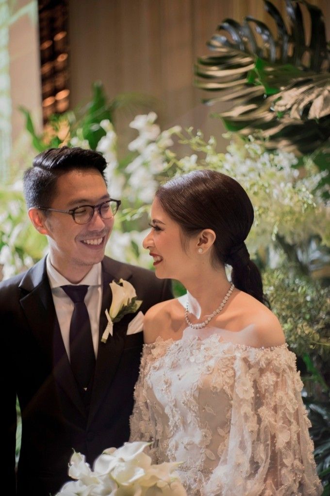 AN UNDERSTATED WEDDING ADORNED WITH GREENERY by Wong Hang Distinguished Tailor - 001