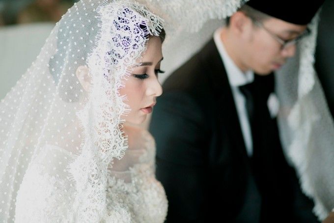 AN UNDERSTATED WEDDING ADORNED WITH GREENERY by Wong Hang Distinguished Tailor - 010 AN UNDERSTATED WEDDING ADORNED WITH GREENERY by Wong Hang Distinguished Tailor - 010