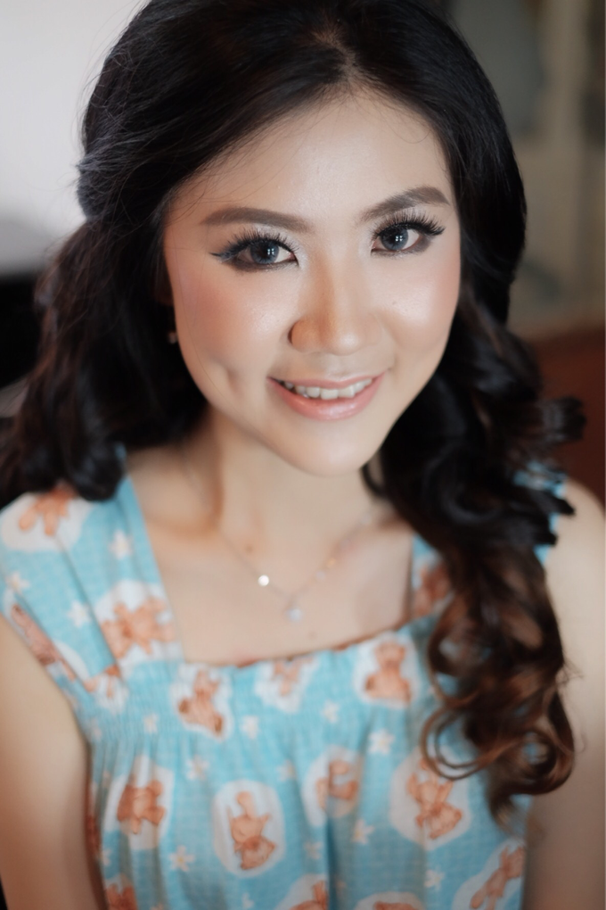 Ms. Dian by Anastasia Megan Makeup Artist - 004 Ms. Dian by Anastasia Megan Makeup Artist - 004
