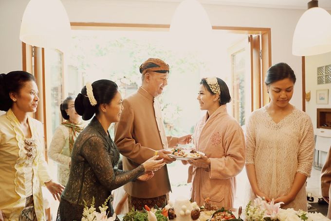 The Traditional Signature Wedding of Karla & Andhika by ThePhotoCap.Inc - 007 The Traditional Signature Wedding of Karla & Andhika by ThePhotoCap.Inc - 007