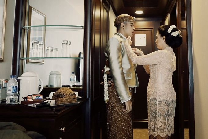 The Traditional Signature Wedding of Karla & Andhika by ThePhotoCap.Inc - 015 The Traditional Signature Wedding of Karla & Andhika by ThePhotoCap.Inc - 015