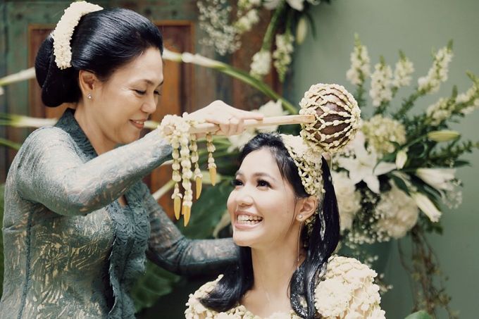 The Traditional Signature Wedding of Karla & Andhika by ThePhotoCap.Inc - 005 The Traditional Signature Wedding of Karla & Andhika by ThePhotoCap.Inc - 005