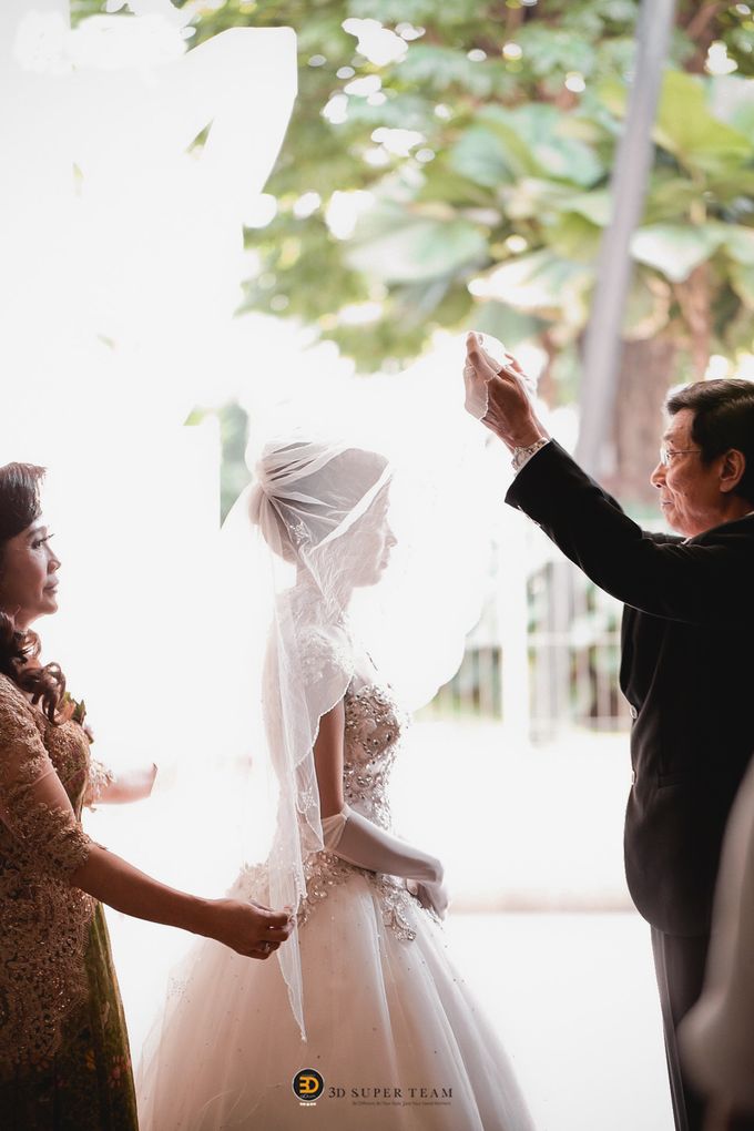 Courtessy Signature Wedding of Angela & Handy by ThePhotoCap.Inc - 014 Courtessy Signature Wedding of Angela & Handy by ThePhotoCap.Inc - 014