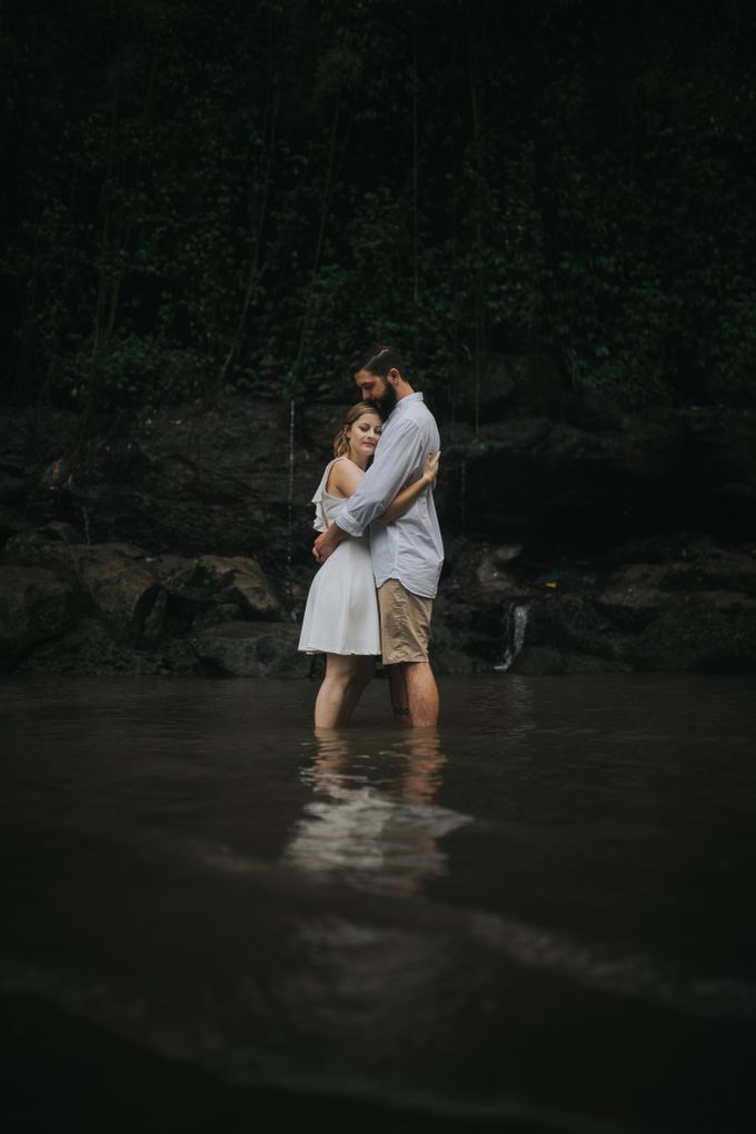 Angelic Waterfall Session of Landy & Greg by FIRE, WOOD & EARTH - 010