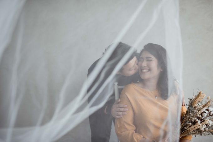 The Couple Session of Angga & Rona by We Make Memoir - 011 The Couple Session of Angga & Rona by We Make Memoir - 011