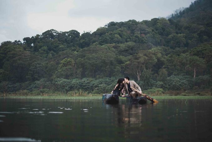 Anita & Anthony - The Calmness of Tamblingan Lake by StayBright - 002