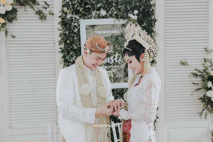 Ardina Rasti & Arie Andika by Thepotomoto Photography - 019 Ardina Rasti & Arie Andika by Thepotomoto Photography - 019