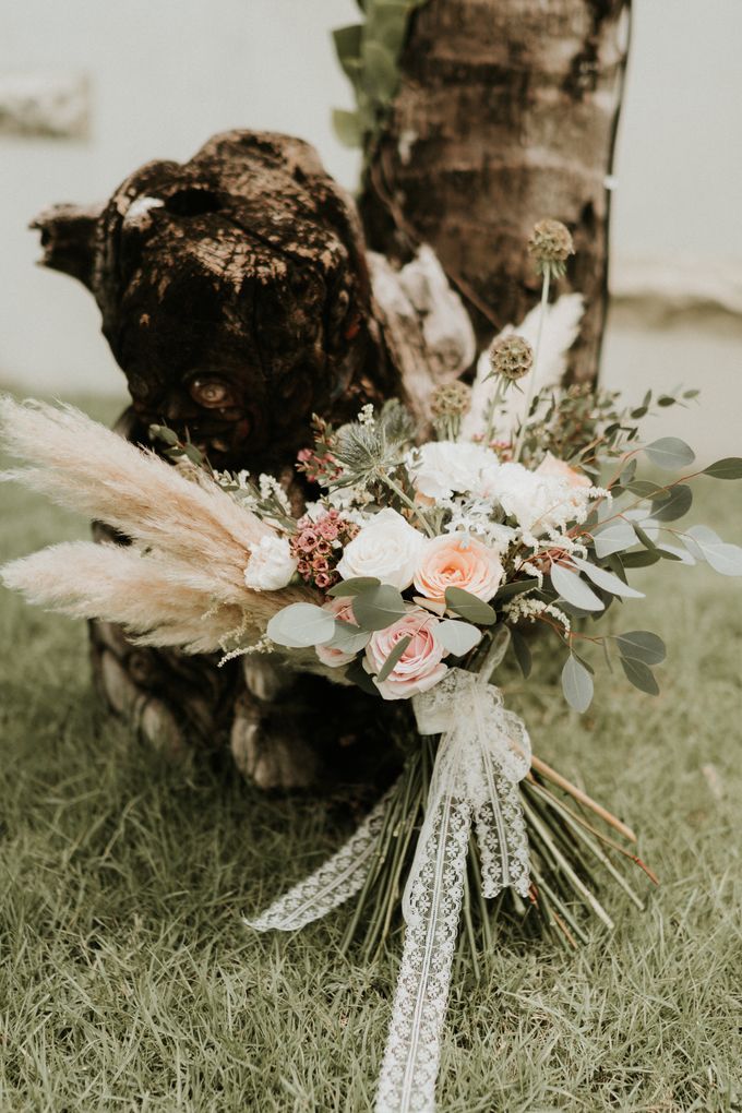 Vintage Elegant Arrangement by Bali Wedding Atelier - 004 Vintage Elegant Arrangement by Bali Wedding Atelier - 004