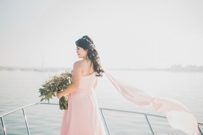 Tropical Island Pre-Wedding at Serangan by Honey Wedding & Event Bali - 004 Tropical Island Pre-Wedding at Serangan by Honey Wedding & Event Bali - 004