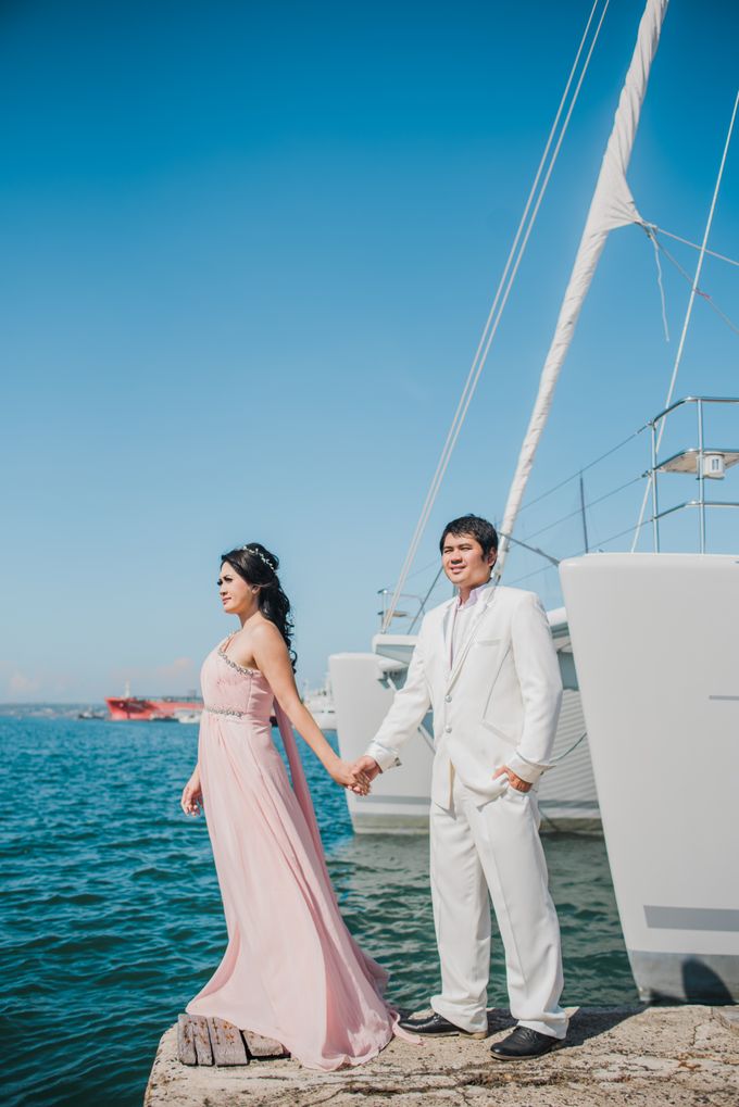 Tropical Island Pre-Wedding at Serangan by Honey Wedding & Event Bali - 008 Tropical Island Pre-Wedding at Serangan by Honey Wedding & Event Bali - 008
