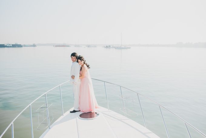 Tropical Island Pre-Wedding at Serangan by Honey Wedding & Event Bali - 005 Tropical Island Pre-Wedding at Serangan by Honey Wedding & Event Bali - 005