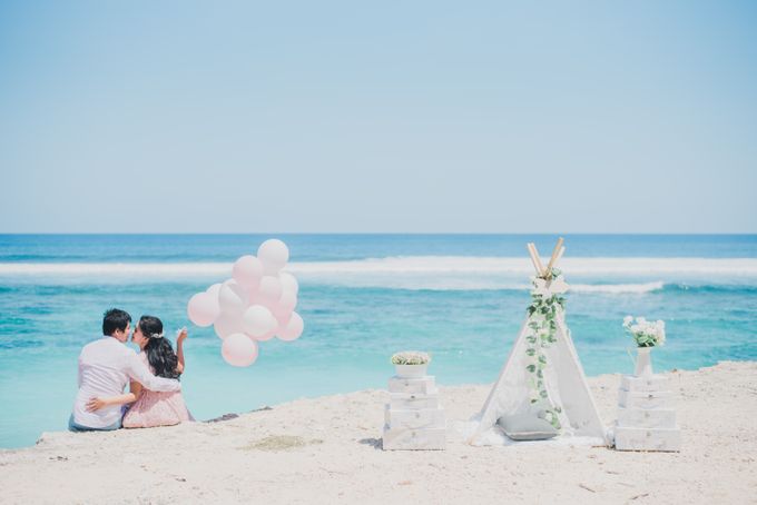 Tropical Island Pre-Wedding at Serangan by Honey Wedding & Event Bali - 010