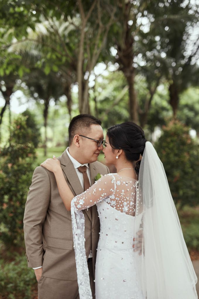 The Wedding of Agung & Ristina by Royal Ballroom The Springs Club - 011 The Wedding of Agung & Ristina by Royal Ballroom The Springs Club - 011
