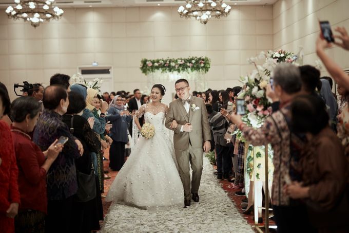 The Wedding of Agung & Ristina by Royal Ballroom The Springs Club - 021 The Wedding of Agung & Ristina by Royal Ballroom The Springs Club - 021