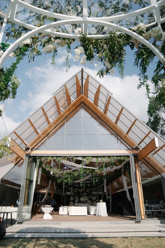 Loka Meru Ballroom by Sunsetfalls Gardens and Resort - 006