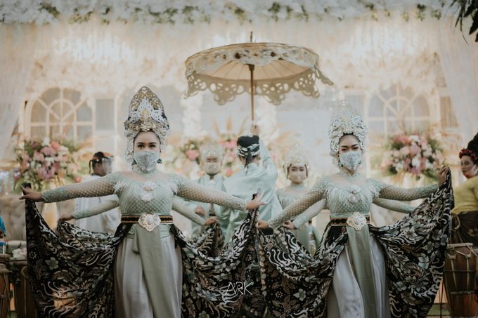 Traditional Wedding from Dilla & Rifki by K Wedding Organizer - 010