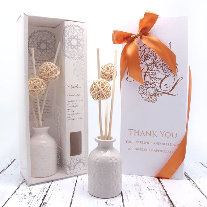 Elegant Aroma Diffuser In Exclusive Box by Fine Souvenir - 003 Elegant Aroma Diffuser In Exclusive Box by Fine Souvenir - 003