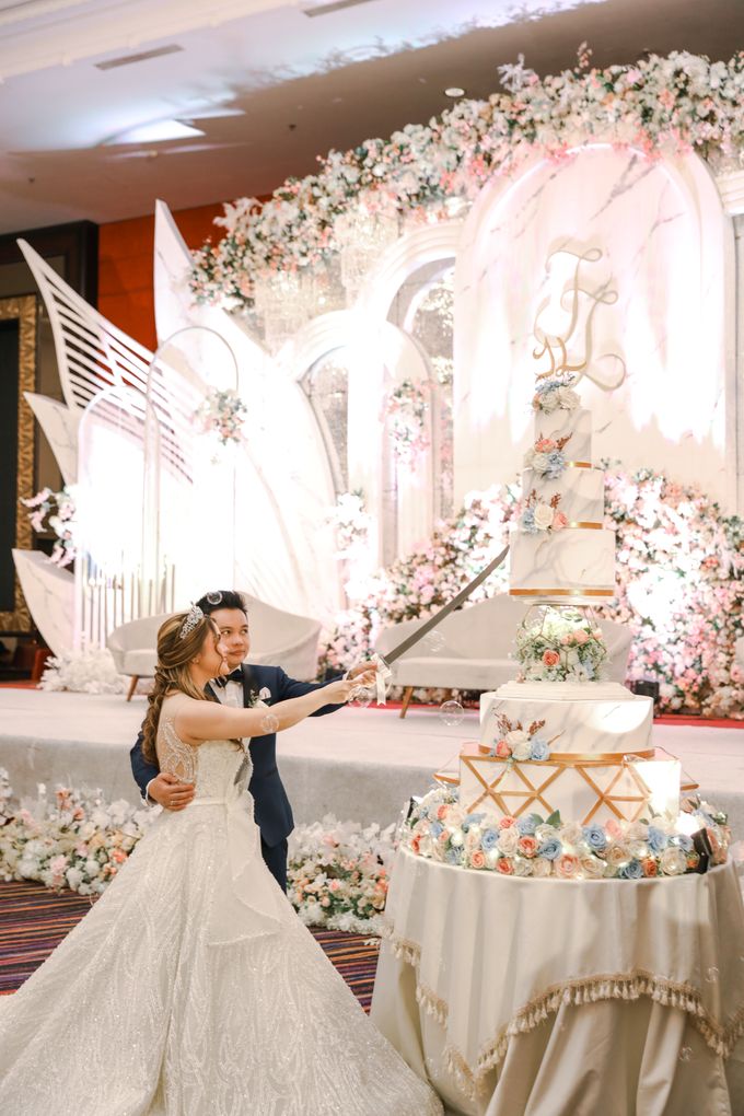 The Wedding of Jasmin & Lisnia by B Bride - 004