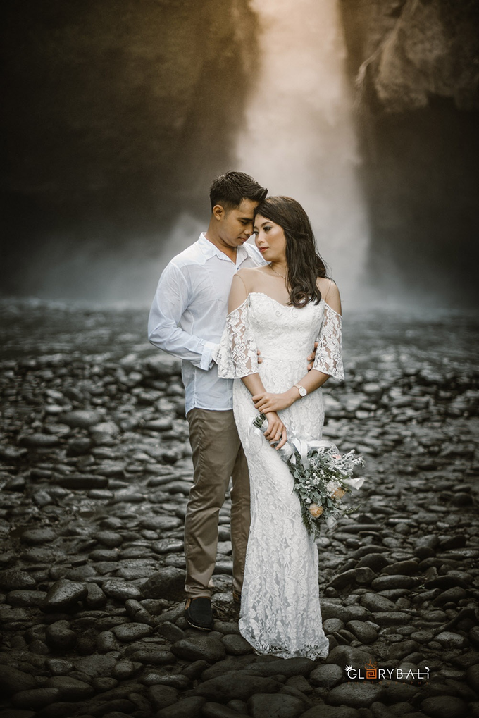 Prewedding photo Ngurah & Intan by ARTGLORY BALI - 011