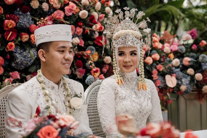 Arum & Fachri Wedding at The Allwynn Ballroom Jakarta by AKSA Creative - 004