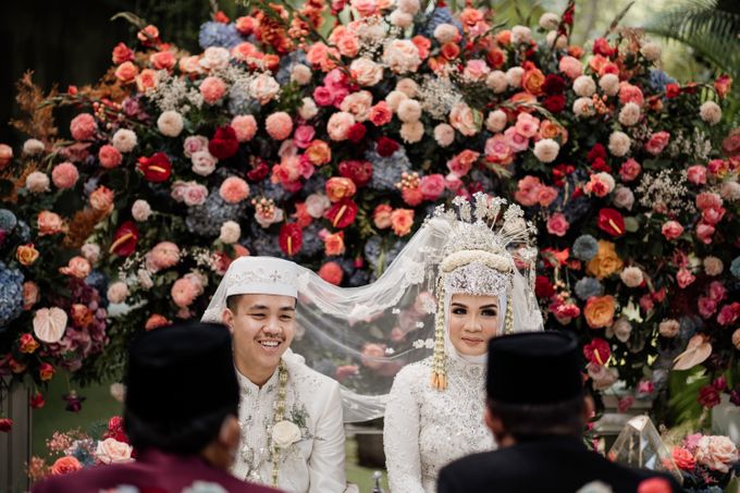 Arum & Fachri Wedding at The Allwynn Ballroom Jakarta by AKSA Creative - 030