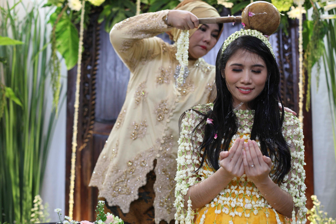 Siraman Mba Putri by Arum Ndalu Sanggar Rias Pengantin - 003 Siraman Mba Putri by Arum Ndalu Sanggar Rias Pengantin - 003