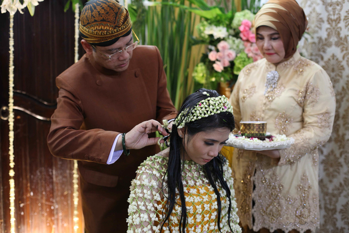 Siraman Mba Putri by Arum Ndalu Sanggar Rias Pengantin - 006 Siraman Mba Putri by Arum Ndalu Sanggar Rias Pengantin - 006
