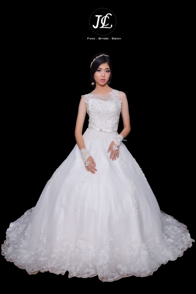 GOWN WEDDING II by JCL FOTO BRIDAL SALON - 001 GOWN WEDDING II by JCL FOTO BRIDAL SALON - 001